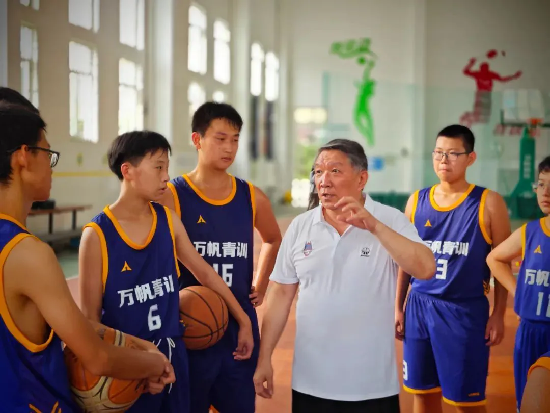 大学生参加篮球训练营的收获有哪些?_1