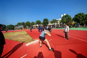  高中生如何在比赛中发挥更好的进攻表现？